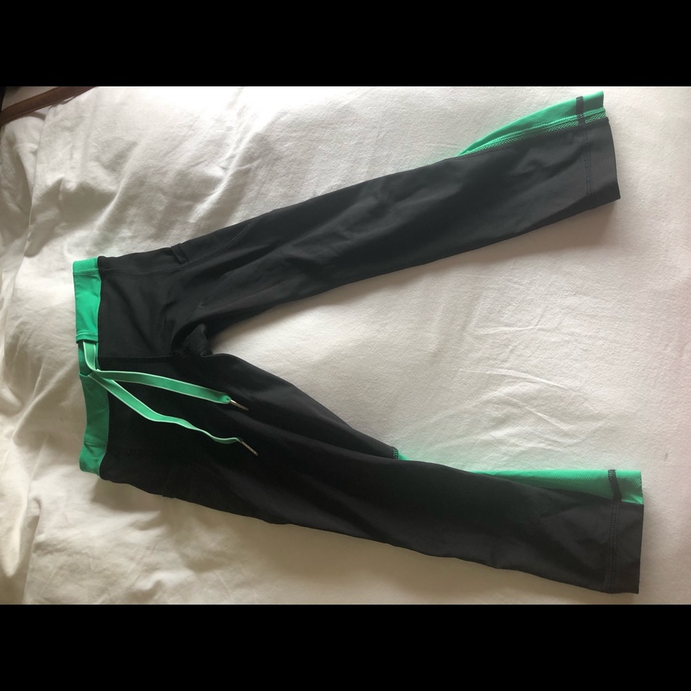 Lululemon crop leggings